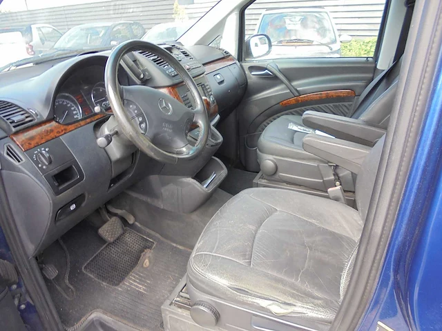 Mercedes-benz - viano - 3.0 cdi dc amb. lang - 06-vkn-7 - afbeelding 17 van  18