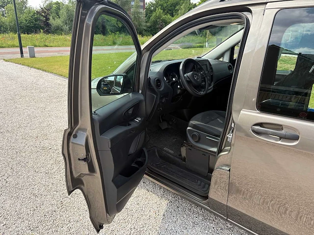 Mercedes-benz - vito - 116 cdi extra l. dc - v-323-gs - 2017 - afbeelding 8 van  28