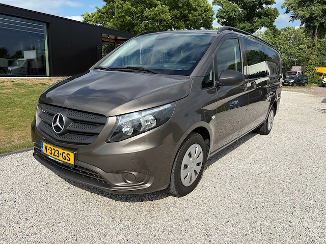 Mercedes-benz - vito - 116 cdi extra l. dc - v-323-gs - 2017 - afbeelding 1 van  28