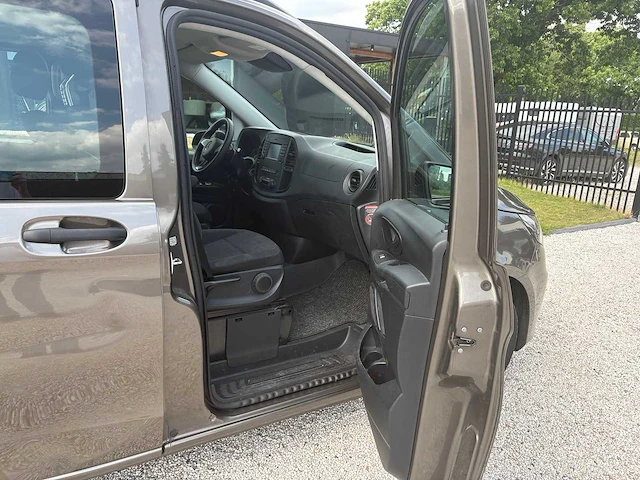 Mercedes-benz - vito - 116 cdi extra l. dc - v-323-gs - 2017 - afbeelding 17 van  28