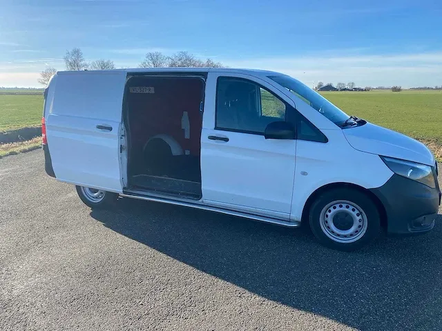 Mercedes-benz - vito - bedrijfswagen - afbeelding 3 van  12