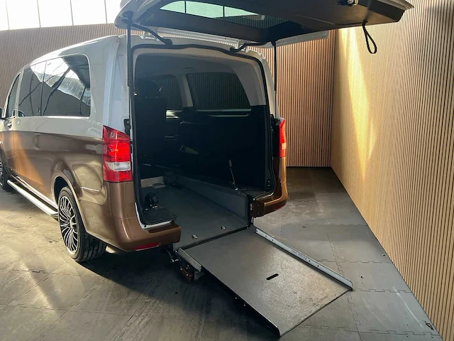 Mercedes-benz - vito tourer - 109 bt base ex.lang - rolstoelbus - afbeelding 8 van  12