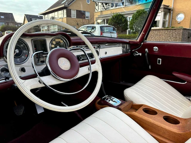 Mercedes-benz - w113 - 230 sl - pagode - oldtimer - uniek - afbeelding 2 van  30