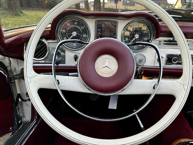 Mercedes-benz - w113 - 230 sl - pagode - oldtimer - uniek - afbeelding 14 van  30