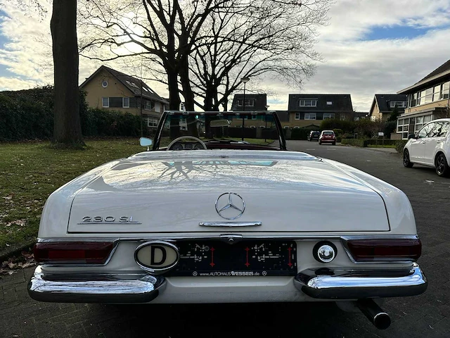 Mercedes-benz - w113 - 230 sl - pagode - oldtimer - uniek - afbeelding 25 van  30