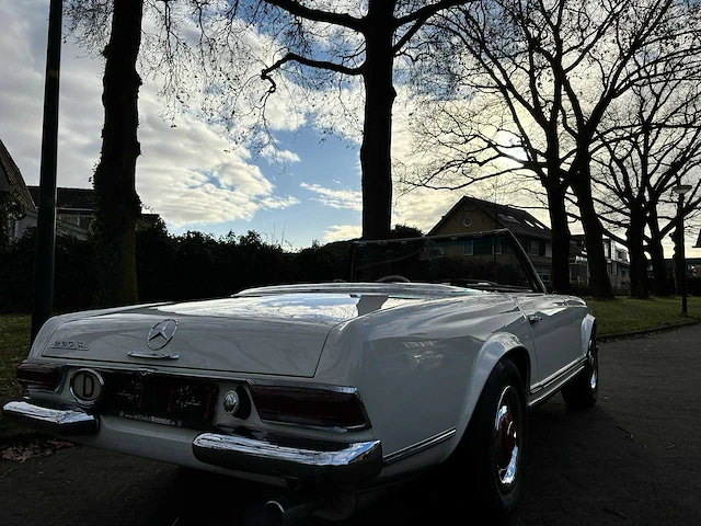 Mercedes-benz - w113 - 230 sl - pagode - oldtimer - uniek - afbeelding 27 van  30