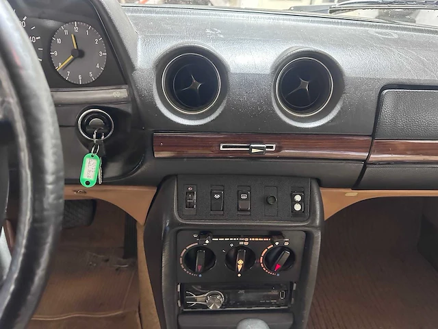 Mercedes-benz - w123 - 300 d 5 cyl. automaat- hnv-49-l - afbeelding 4 van  19