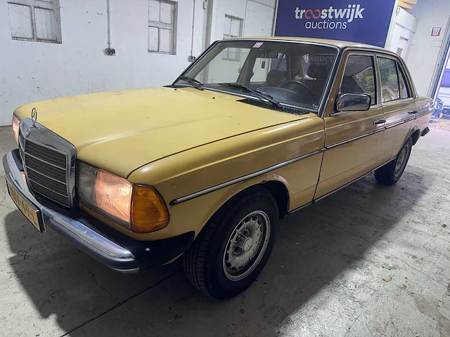 Mercedes-benz - w123 - 300 d 5 cyl. automaat- hnv-49-l - afbeelding 1 van  19
