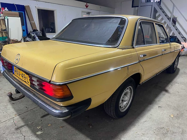 Mercedes-benz - w123 - 300 d 5 cyl. automaat- hnv-49-l - afbeelding 15 van  19