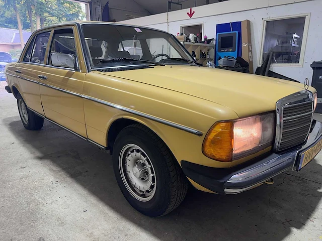 Mercedes-benz - w123 - 300 d 5 cyl. automaat- hnv-49-l - afbeelding 16 van  19