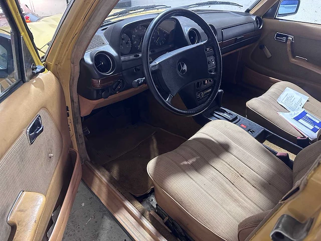 Mercedes-benz - w123 - 300 d 5 cyl. automaat- hnv-49-l - afbeelding 17 van  19