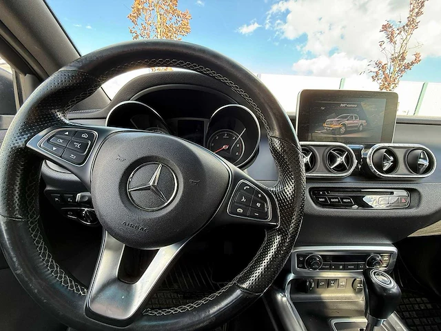 Mercedes-benz - x-klasse - 250 d 4-matic pow. - personenauto - afbeelding 16 van  18