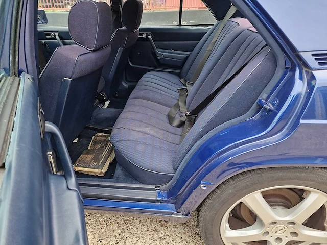 Mercedes-benz -190-serie - 1.8 e basic - fz-nx-96 - 1993 - afbeelding 9 van  17