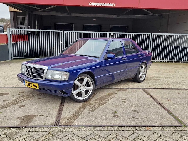 Mercedes-benz -190-serie - 1.8 e basic - fz-nx-96 - 1993 - afbeelding 1 van  17