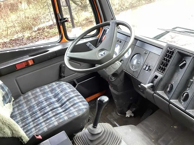 Mercedes-benz 1722 vrachtwagen - afbeelding 22 van  24