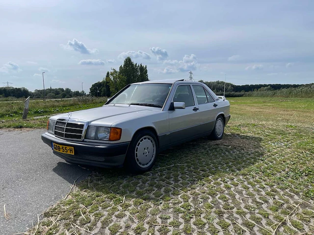 Mercedes-benz 190-serie 190e oldtimer - afbeelding 8 van  51