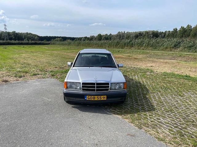 Mercedes-benz 190-serie 190e oldtimer - afbeelding 22 van  51