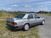 Mercedes-benz 190-serie 190e oldtimer - afbeelding 24 van  51