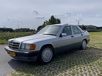 Mercedes-benz 190-serie 190e oldtimer - afbeelding 35 van  51