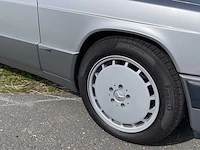 Mercedes-benz 190-serie 190e oldtimer - afbeelding 36 van  51