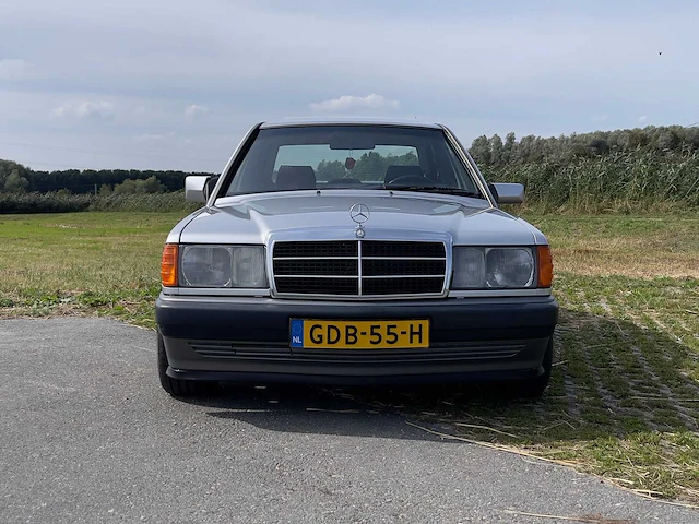 Mercedes-benz 190-serie 190e oldtimer - afbeelding 37 van  51