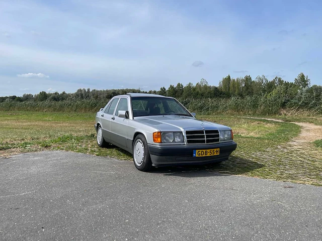 Mercedes-benz 190-serie 190e oldtimer - afbeelding 44 van  51