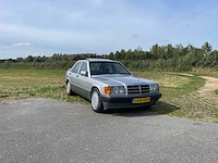 Mercedes-benz 190-serie 190e oldtimer - afbeelding 46 van  51