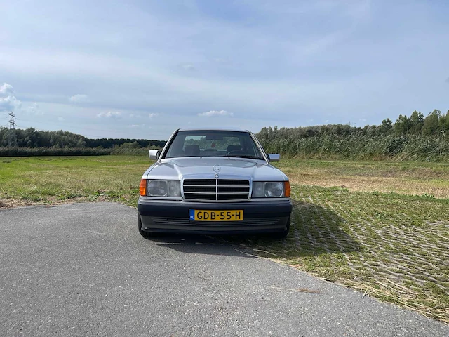Mercedes-benz 190-serie 190e oldtimer - afbeelding 45 van  51