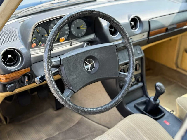 Mercedes benz 200-280 w123 200 e 2.0 31-kjr-6 - afbeelding 11 van  12