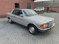 Mercedes-benz 200-280 (w123) 230 ce oldtimer - afbeelding 28 van  33