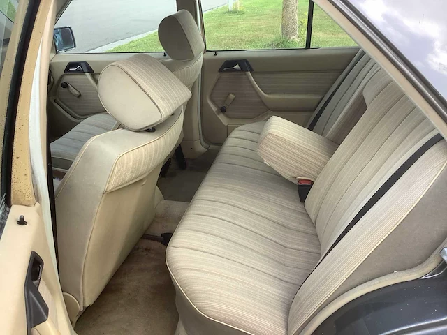 Mercedes-benz 200-280 (w123) 230 e oldtimer - afbeelding 3 van  14