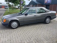 Mercedes-benz 200-280 (w123) 230 e oldtimer - afbeelding 1 van  14