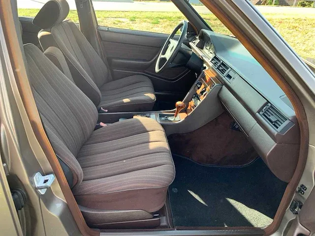 Mercedes-benz 200-500 (w124) 260 e automaat zeer goede conditie! 34-gd-xx - afbeelding 17 van  17