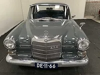 Mercedes-benz 200 heckflosse oldtimer - 1967 - afbeelding 30 van  33