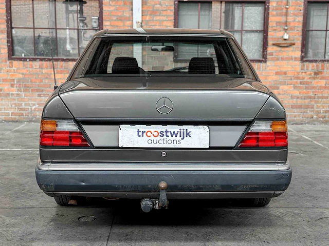 Mercedes-benz 200e w124 2.0 122pk 1992 - afbeelding 3 van  35