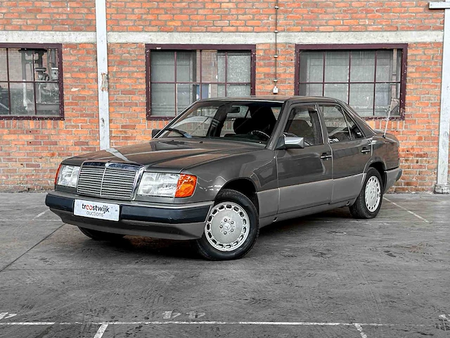 Mercedes-benz 200e w124 2.0 122pk 1992 - afbeelding 1 van  35