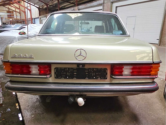 Mercedes-benz 230 e automatic, 59-xv-fz - afbeelding 2 van  40