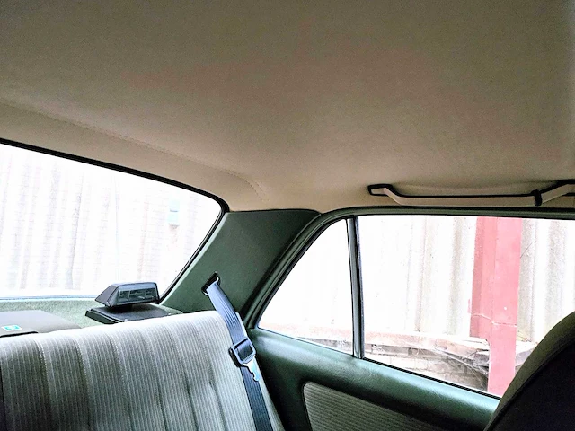 Mercedes-benz 230 e automatic, 59-xv-fz - afbeelding 14 van  40