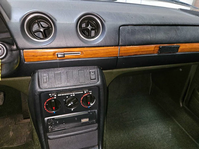 Mercedes-benz 230 e automatic, 59-xv-fz - afbeelding 25 van  40