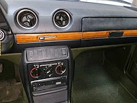 Mercedes-benz 230 e automatic, 59-xv-fz - afbeelding 25 van  40