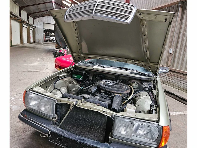 Mercedes-benz 230 e automatic, 59-xv-fz - afbeelding 31 van  40