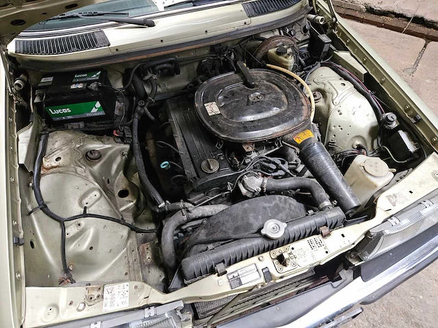 Mercedes-benz 230 e automatic, 59-xv-fz - afbeelding 32 van  40