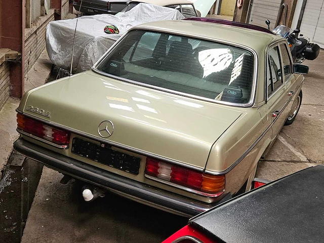 Mercedes-benz 230 e automatic, 59-xv-fz - afbeelding 23 van  40