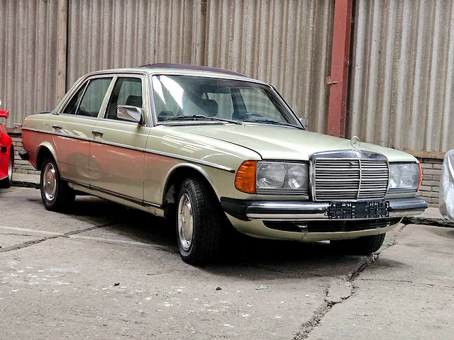 Mercedes-benz 230 e automatic, 59-xv-fz - afbeelding 34 van  40