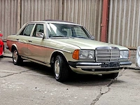 Mercedes-benz 230 e automatic, 59-xv-fz - afbeelding 34 van  40