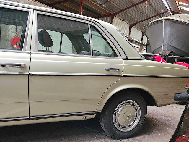 Mercedes-benz 230 e automatic, 59-xv-fz - afbeelding 39 van  40