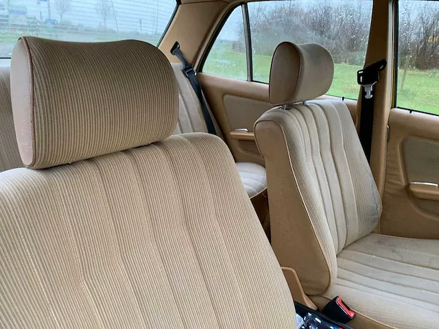 Mercedes-benz 230 e (w123) automaat uniek! 31-jxn-5 - afbeelding 4 van  30