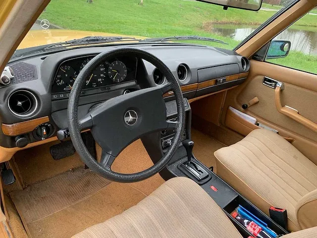 Mercedes-benz 230 e (w123) automaat uniek! 31-jxn-5 - afbeelding 5 van  30