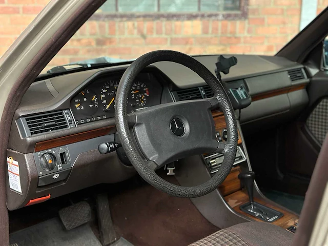 Mercedes-benz 230 te 200-500 (w124) combi 132pk 1990, 75-jj-bv - afbeelding 9 van  37