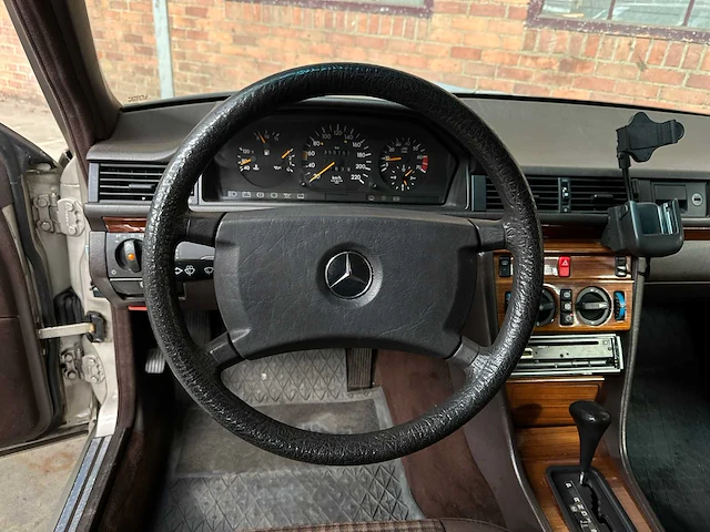 Mercedes-benz 230 te 200-500 (w124) combi 132pk 1990, 75-jj-bv - afbeelding 10 van  37